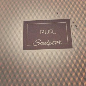 Pur Contour & Highlight Palette. Never used.